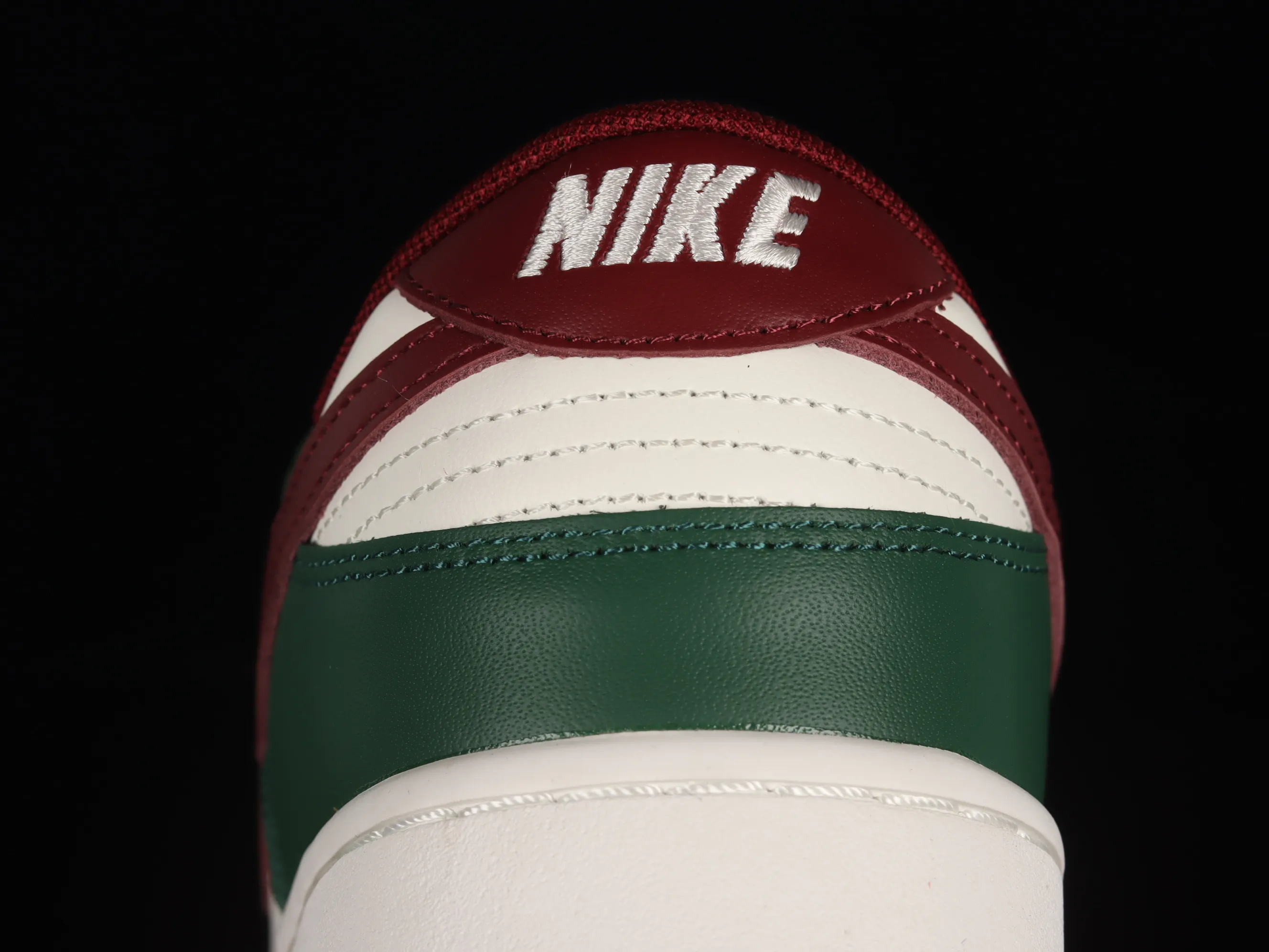 All categories Nk SB Dunk series Nk SB Dunk Low low-top sneakers C version Nk SB Dunk Low "Gorge Green" bean paste green color SB low-top casual sneakers FB7160-161